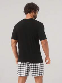 男士字母圖案T恤和格紋短褲睡衣套裝