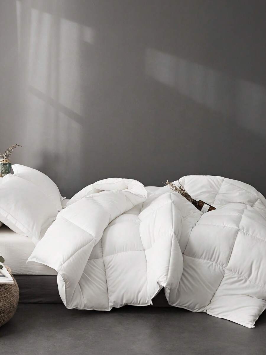 1pc Solid Color White Quilted Quilt, Modern Soft Bedspread For Bedroom - White - View 1