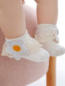 1pair Baby Girls Lace Trim & Flower Decor Hollow Out Socks - White - View 3
