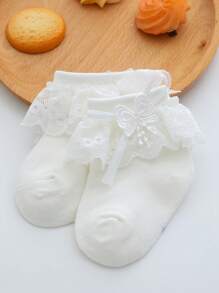 1 Pair Of Soft And Comfortable White Socks For Baby Girls, Featuring Fashionable Princess Style And Lovely Appearance, Suitable For Daily Wear