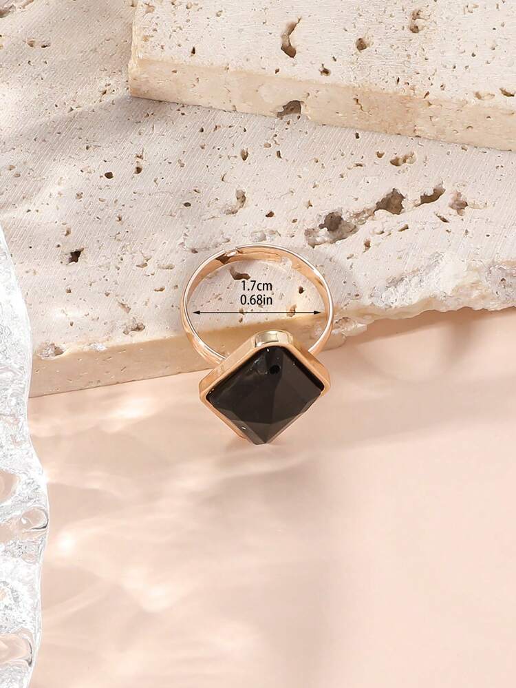 1pc Women's Rhombus Dark Style Luxury Finger Ring