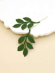 1對時尚鐵樹葉耳墜適合女士日常裝飾 - 綠色 - 查看 3