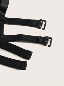 ROMWE Grunge Punk 暗黑朋克摇滚音乐节金属链三角内衣 Bralette - 黑色 - 查看 3