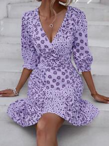 SHEIN Frenchy 印花交疊領荷葉邊連衣裙 - 紫色 - 查看 5