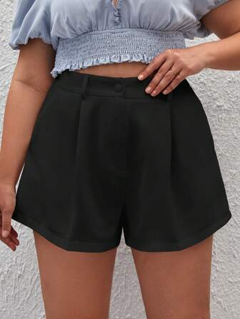 SHEIN Privé 大碼素色闊腿短褲