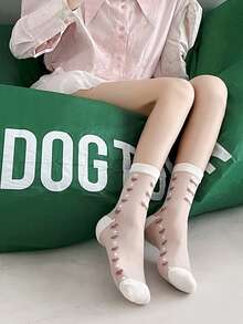 1雙女性愛心圖案休閒中筒襪適用於日常 - 白色 - 查看 2