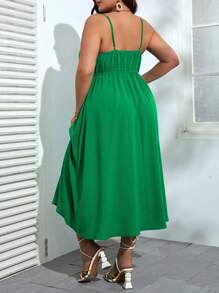 SHEIN VCAY Đầm Plus Size Lộ Lưng xoắn lại màu trơn Giải trí - màu xanh lá - Xem 2