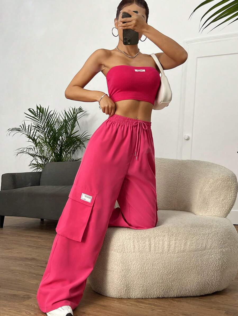 SHEIN EZwear 字母貼布抹胸上衣和腰部抽繩工裝褲 - 玫紅色 - 查看 1