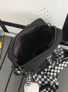 THREE FEATHER 字母贴片装饰方形包迷你包饰，手提包书包单肩包运动包高中大学生学院学校大学包父亲节礼物夏季爸爸新生返校多功能宿舍单肩包男士包斜挎包单肩包侧包学生秋季邮差包圆筒包老款万圣节圣诞尖叫男士包斜挎包冬季男士包户外感恩节假期包手提包腰包腰带包骑行包腰包沙滩包健身包 - 黑色 - 查看 4