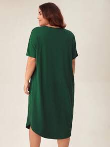SHEIN BASICS Plus Solid Curved Hem Tee Dress - Dark Green - View 2