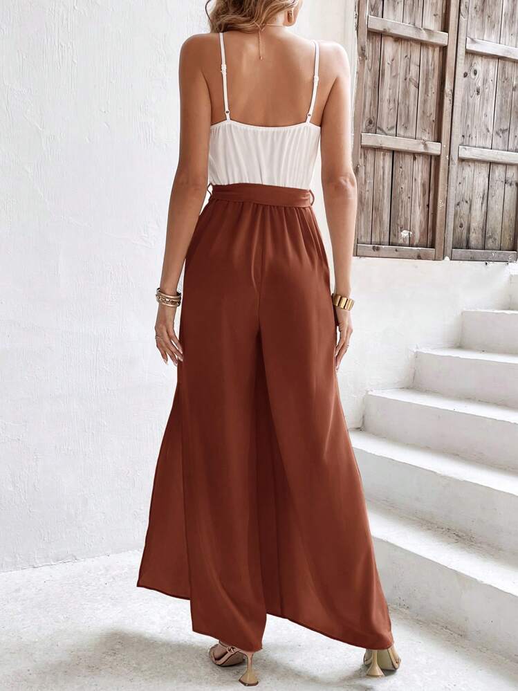 SHEIN Frenchy ツートーン ハイスプリット ベルト キャミジャンプスーツ - レッドウッド - 見る 2