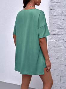 SHEIN Maternity Split Hem Drop Shoulder Tee & Adjustable Waist Cycling Shorts - Green - View 2