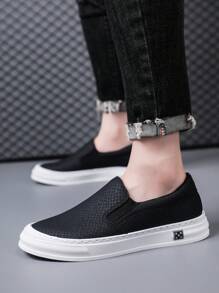 Men Snakeskin Embossed Sneakers, Sport Outdoor Black Slip On Sneakers - Black - View 3
