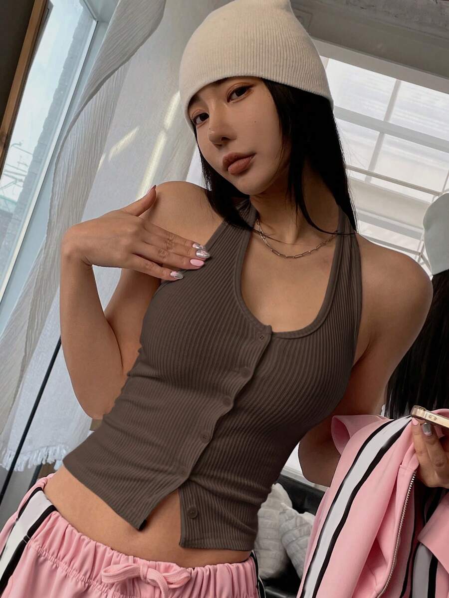 DAZY 前扣式露背吊带背心 背心 学院风上衣 - 巧克力棕 - 查看 1