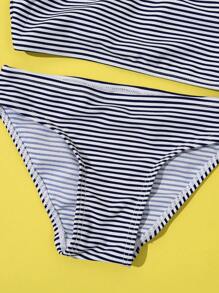 夏季海滩上的少女条纹比基尼套装 - 黑與白 - 查看 4