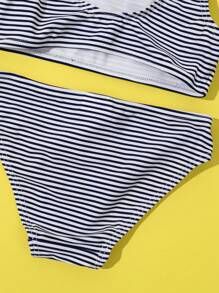 夏季海滩上的少女条纹比基尼套装 - 黑與白 - 查看 5