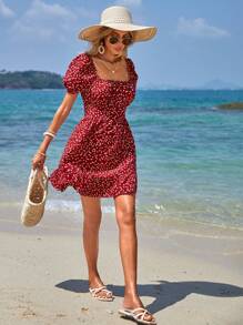 RueChic Kleid mit Konfetti Herz Muster, Kreuzgurt auf Rücken, Rüschenbesatz,