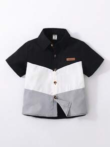 SHEIN 男小童休閒寬鬆適合撞色短袖襯衫帶西裝領和派對風格,夏天 - 彩色 - 查看 1