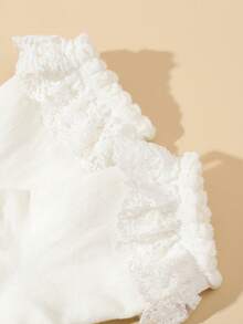 蕾絲邊中筒襪 - 白色 - 查看 4