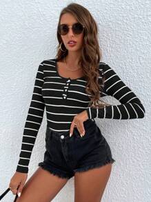 SHEIN Essnce Camiseta con estampado de rayas con botón
