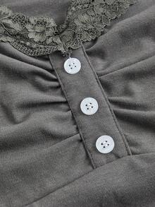 SHEIN Unity Áo thun nữ Nút Tương phản ren Xù màu trơn Giải trí - Xám - Xem 4