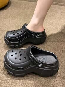 Fashion Black Vented Clogs For Women, Hollow Out Design Two Way Wear EVA Clogs - Black - View 2