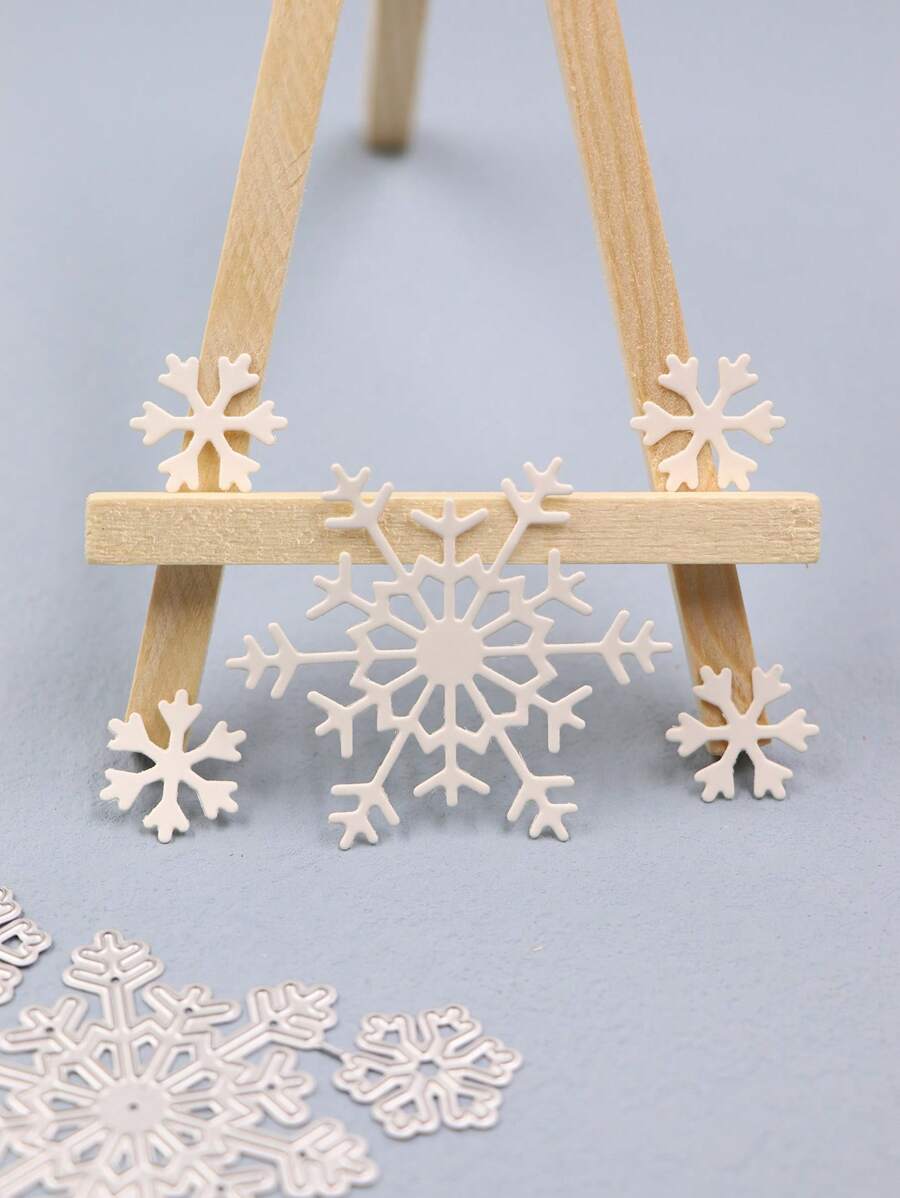 1 件雪花切割模具，用于卡片制作、DIY 剪贴簿模板