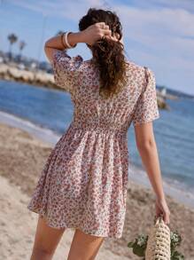 SHEIN Frenchy 碎花褶邊泡泡袖洋裝