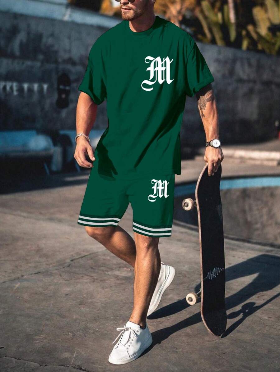 Manfinity Homme 男士字母圖案T恤和條紋飾邊短褲 - 綠色 - 查看 1
