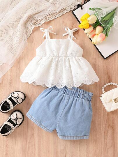 SHEIN Vintaside Kids 寶寶女孩蝴蝶結肩帶扇貝邊鬆緊上衣和紙袋腰短褲