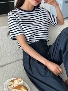 DAZY 條紋印花滾邊T恤 - 藍白色 - 查看 6