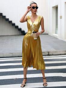 Aveloria Solid Pleated Hem Dress