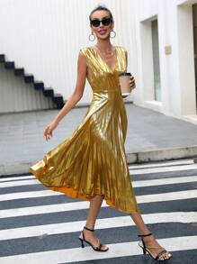 Aveloria Solid Pleated Hem Dress