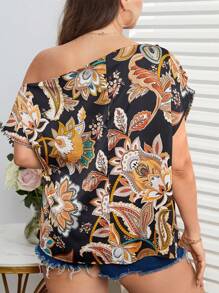 SHEIN Privé Plus Allover Print Asymmetrical Neck Batwing Sleeve Blouse - Black - View 2