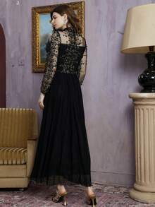 Contrast Floral Lace Bridesmaid Dress - Black - View 2