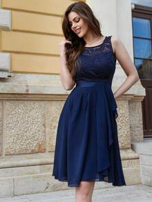 MIUSOL 蕾絲拼接荷葉邊圍裹下擺雪紡連衣裙 - 藏蓝色 - 查看 7