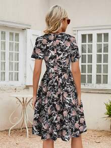 Floral Print Notched Neck Slant Pocket Dress - Black - View 2