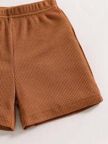 SHEIN 小男童熊貼布口袋T恤和短褲