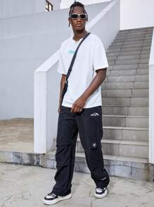 Manfinity EMRG 男士蘑菇和字母圖案T恤 - 白色 - 查看 6