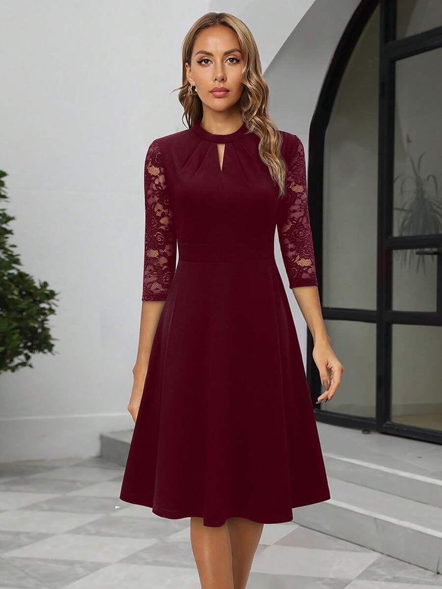 HOMEYEE Contrast Lace Keyhole Neckline Dress - Burgundy - View 1