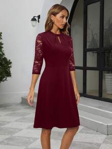 HOMEYEE Contrast Lace Keyhole Neckline Dress - Burgundy - View 3