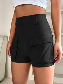 SHEIN PETITE 側翻蓋口袋工裝短褲 - 黑色 - 查看 3