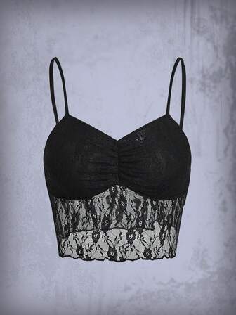 Top de tirantes con diseño fruncido con encaje