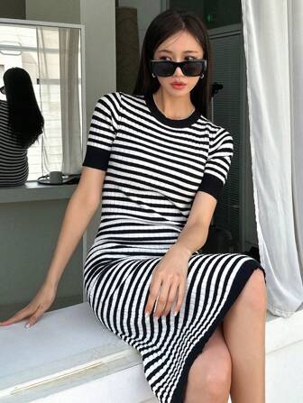 DAZY Vestido De Suéter Con Patrón De Rayas Y Ribeteado De Contraste