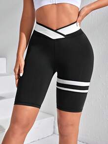 Easithlete 條紋印花不對稱腰帶運動短褲 - 黑色 - 查看 2