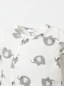 Newborn Baby Boy 2pcs Cartoon Graphic Button Front Jumpsuit & 2pcs Hat - Multicolor - View 3