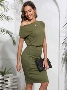 素色不對稱領蝙蝠袖連衣裙 - 軍綠色 - 查看 3