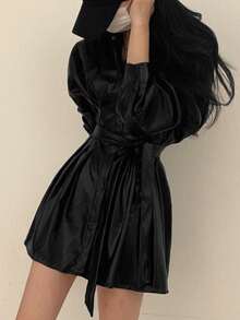 素色落肩袖腰帶PU皮革襯衫洋裝