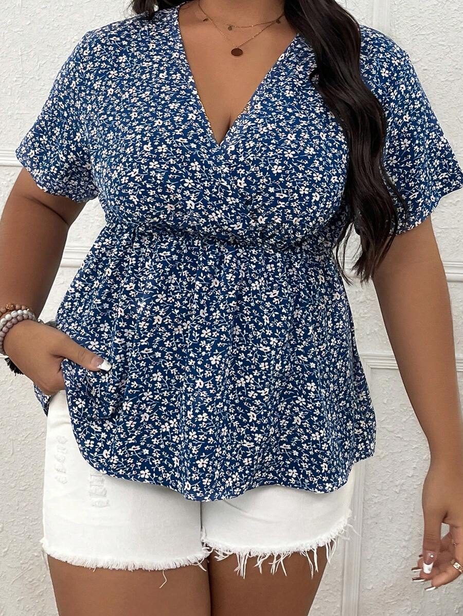 SHEIN LUNE 大碼碎花交疊領荷葉邊下擺襯衫 - 藍白色 - 查看 1