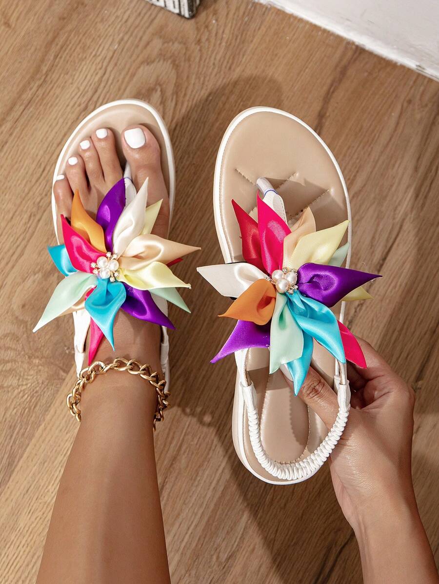 女性花和人造珍珠裝飾露跟丁字褲時尚白色平底涼鞋 - 白色 - 查看 1